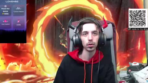 Snapshot of oni_hoshi chatting on 03/09/25, 11:25 Oni hoshi online show from 03/09/25, 11:25