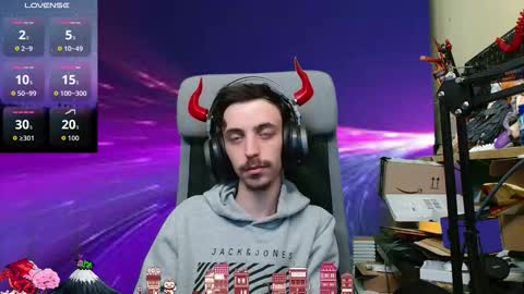 Snapshot of oni_hoshi chatting on 10/11/25, 04:49 Oni hoshi online show from 10/11/25, 04:49