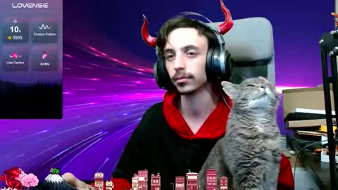 Snapshot of oni_hoshi chatting on 11/17/25, 06:03 Oni hoshi online show from 11/17/25, 06:03