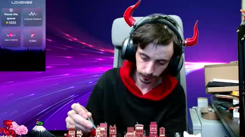 Snapshot of oni_hoshi chatting on 11/18/25, 06:45 Oni hoshi online show from 11/18/25, 06:45