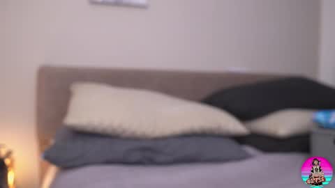  Sttephany  online show from 10/06/25, 08:12