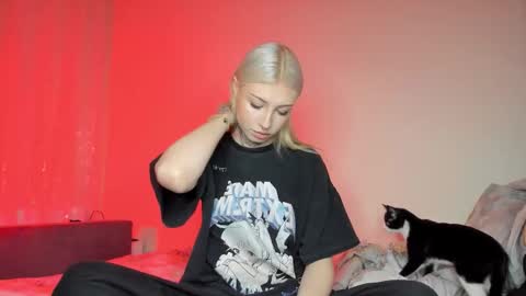 Iva online show from 12/01/25, 02:00