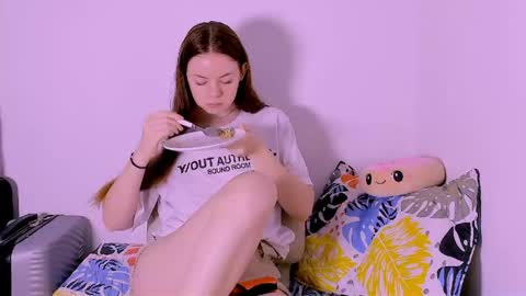 only_sarah1 online show from 04/16/26, 10:23