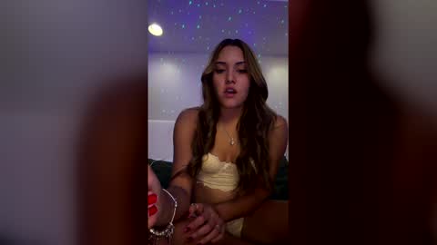 onlyjess23 online show from 06/03/26, 03:53