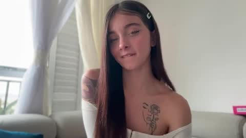Snapshot of onlysophia chatting on 06/05/26, 10:04 Sophia online show from 06/05/26, 10:04