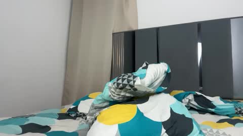 PAREJA LATINA JOVEN MUY CACHONDOS online show from 04/29/26, 12:37