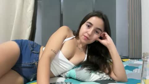 PAREJA LATINA JOVEN MUY CACHONDOS online show from 06/07/26, 11:19