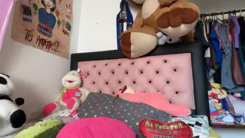 PAREJA LATINA JOVEN MUY CACHONDOS online show from 06/30/26, 07:15