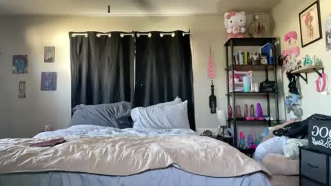 Onyx online show from 11/15/25, 08:27