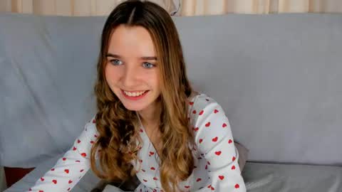 Snapshot of onyxvespera chatting on 04/14/26, 07:03 onyxvespera online show from 04/14/26, 07:03