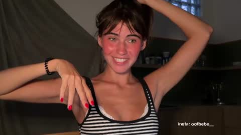 Helen online show from 06/17/26, 10:10