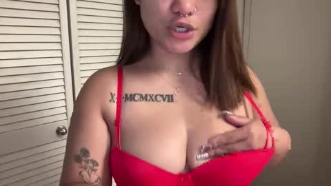 Miss Girly online show from 11/18/25, 08:57