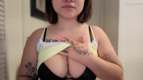 Miss Girly online show from 03/24/26, 04:01