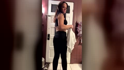 Snapshot of oojoleneoo chatting on 12/15/25, 02:27 Jolene online show from 12/15/25, 02:27