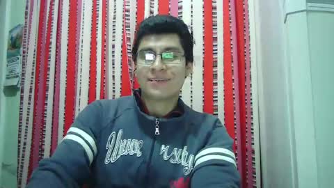 Snapshot of oomaurooo chatting on 12/14/24, 10:02 oomaurooo online show from 12/14/24, 10:02