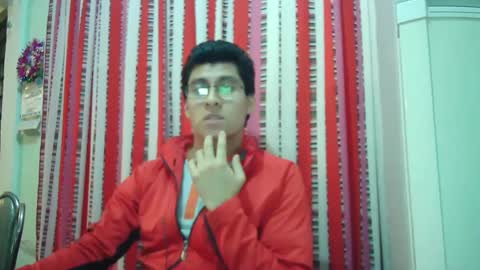 Snapshot of oomaurooo chatting on 12/18/24, 09:36 oomaurooo online show from 12/18/24, 09:36