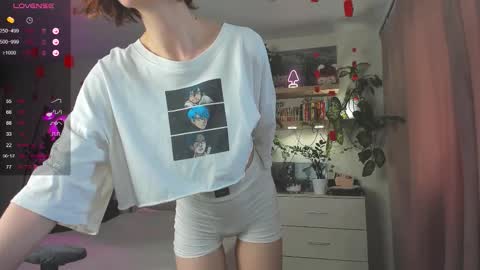 Olivia. online show from 10/06/25, 02:03