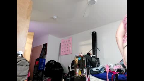 Snapshot of opalockajoe chatting on 02/03/25, 07:42 TsJojo online show from 02/03/25, 07:42