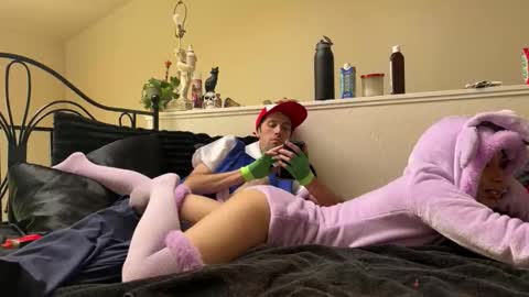 Snapshot of opalsessence_ chatting on 10/27/25, 10:25 opalsessence_ online show from 10/27/25, 10:25