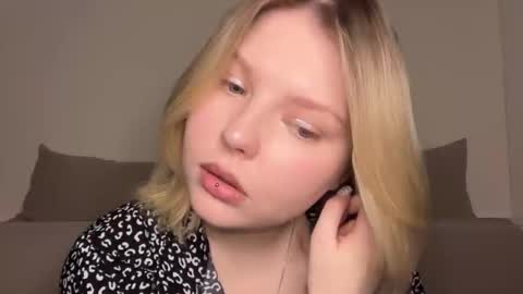 Ophelia online show from 03/04/26, 06:58