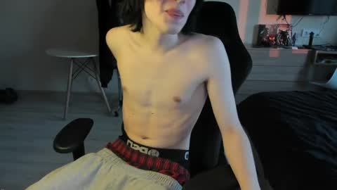 Bella and John online show from 04/10/26, 04:55