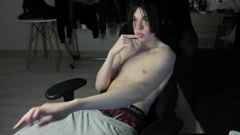 Bella and John online show from 06/01/26, 08:10