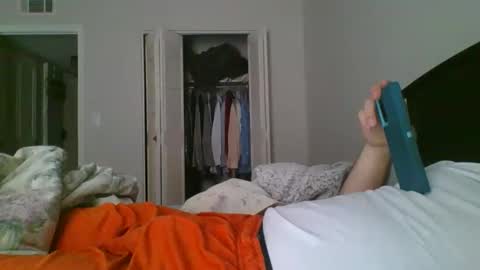 orange22boi online show from 11/08/25, 03:23