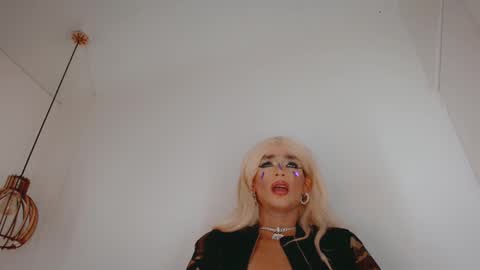 Oriana braom online show from 02/04/25, 01:13