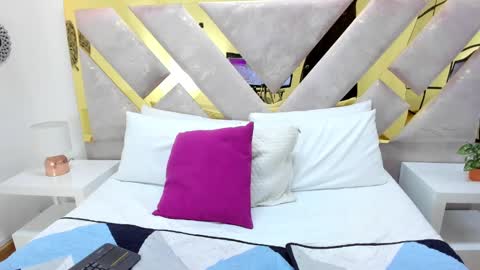 Miss Guzman  online show from 01/27/25, 06:52