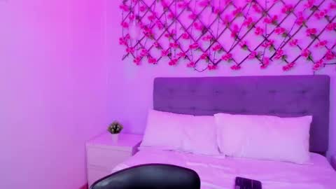 Miss Guzman  online show from 03/05/25, 03:40