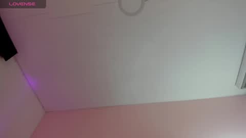 Miss Guzman  online show from 05/05/26, 03:47