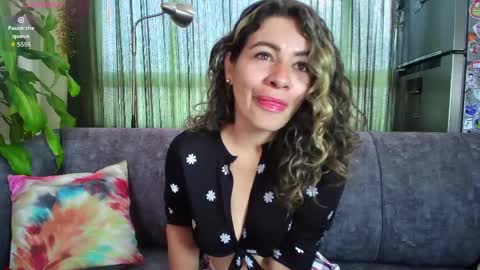 Oriana online show from 05/08/26, 03:50