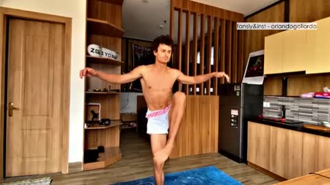 Fansly and Instagram -  online show from 04/03/26, 06:22