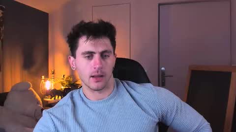 Snapshot of oscar_miller_ chatting on 10/28/25, 09:06 Oscar online show from 10/28/25, 09:06