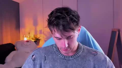 Snapshot of oscar_miller_ chatting on 11/02/25, 09:28 Oscar online show from 11/02/25, 09:28