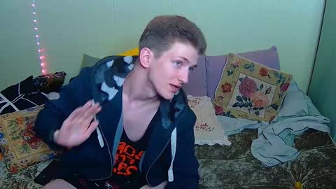 Snapshot of oscar_wildy chatting on 01/05/25, 11:22 Oscar online show from 01/05/25, 11:22