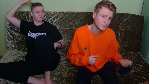 Snapshot of oscar_wildy chatting on 01/25/25, 09:57 Oscar online show from 01/25/25, 09:57