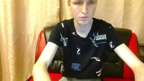 Snapshot of oscar_wildy chatting on 11/14/25, 11:35 Oscar online show from 11/14/25, 11:35