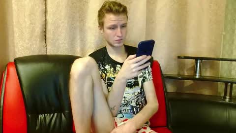 Snapshot of oscar_wildy chatting on 11/29/25, 11:19 Oscar online show from 11/29/25, 11:19