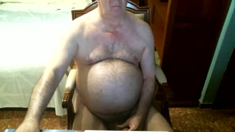 Snapshot of oscarw chatting on 06/12/26, 03:11 Oscar online show from 06/12/26, 03:11