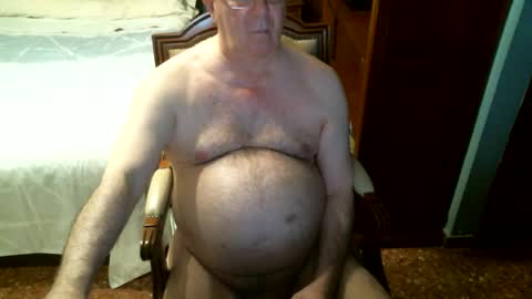 Snapshot of oscarw chatting on 06/26/26, 03:49 Oscar online show from 06/26/26, 03:49