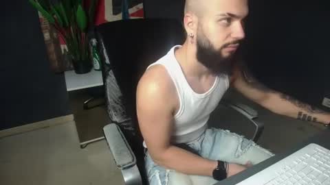 OscarWills online show from 06/15/26, 04:15