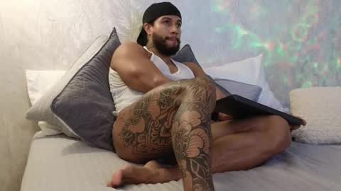 Snapshot of osher_cox chatting on 11/18/25, 12:05 osher_cox online show from 11/18/25, 12:05