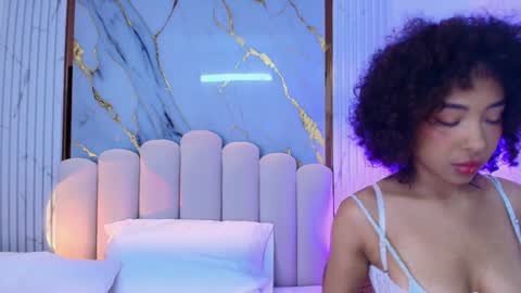 Oshun  online show from 02/04/25, 11:49