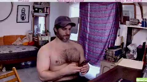 Snapshot of osito_blanco chatting on 08/04/26, 05:48 Osito Blanco online show from 08/04/26, 05:48