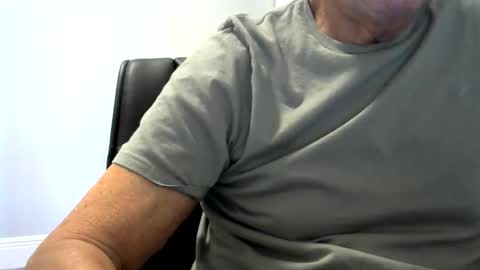 Ossi online show from 10/21/25, 09:04