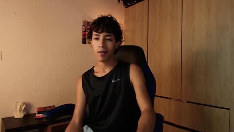 ostin 18hot online show from 01/03/25, 09:26