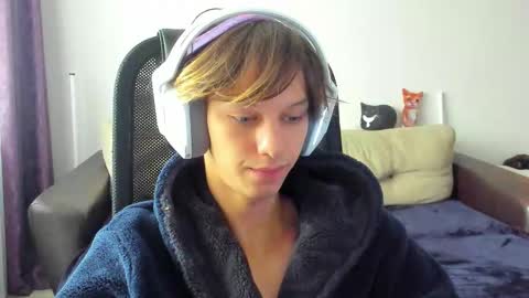 Ostin online show from 10/22/25, 06:35