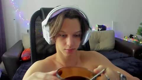 Ostin online show from 12/01/25, 05:34