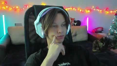 Ostin online show from 12/15/25, 06:39